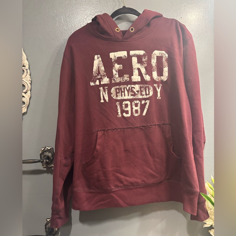 Aeropostale Distressed Maroon Graphic Hoodie Casual Everyday Streetwear 1987